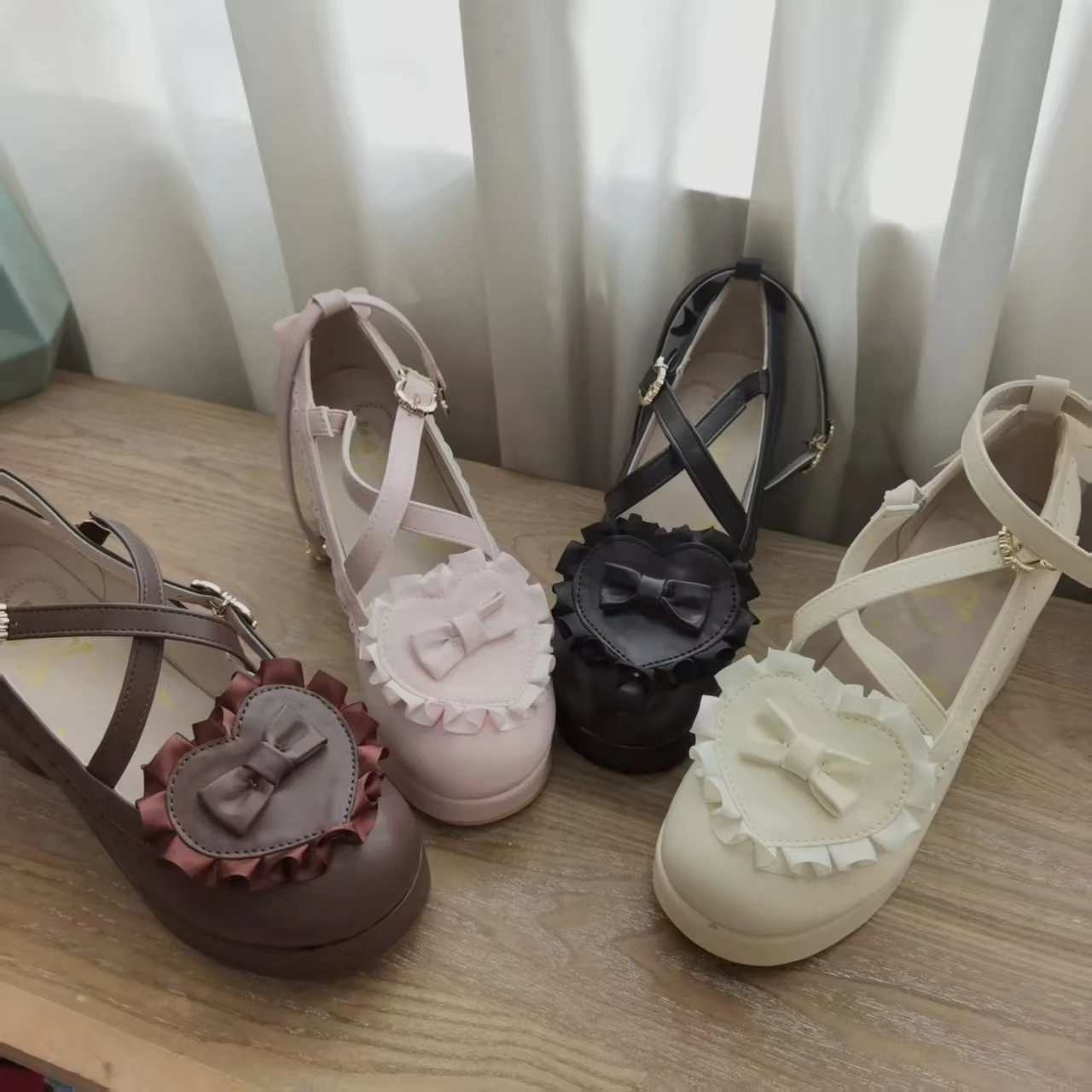 Spring Autumn Retro Lolita Lolita Soft Girl Bow Japanese Style Mary Jane Shoes JK Small Leather High Heel Pumps for Women
Spring Autumn Retro Lolita Lolita Soft Girl Bow Japanese Style Mary Jane Shoes JK Small Leather High Heel Pumps for Women