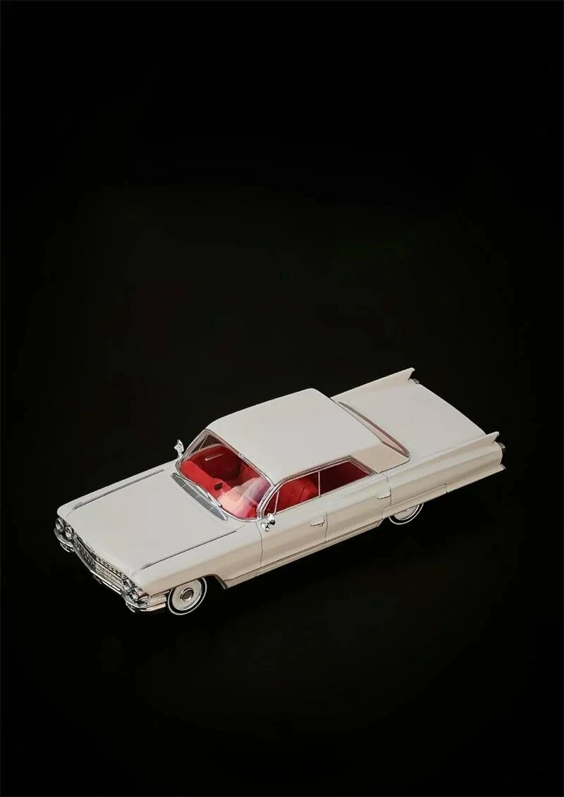 1:64 DeVille Limited666 Diecast Collector's Vehicle Model Car
1:64 DeVille Limited666 Diecast Collector's Vehicle Model Car