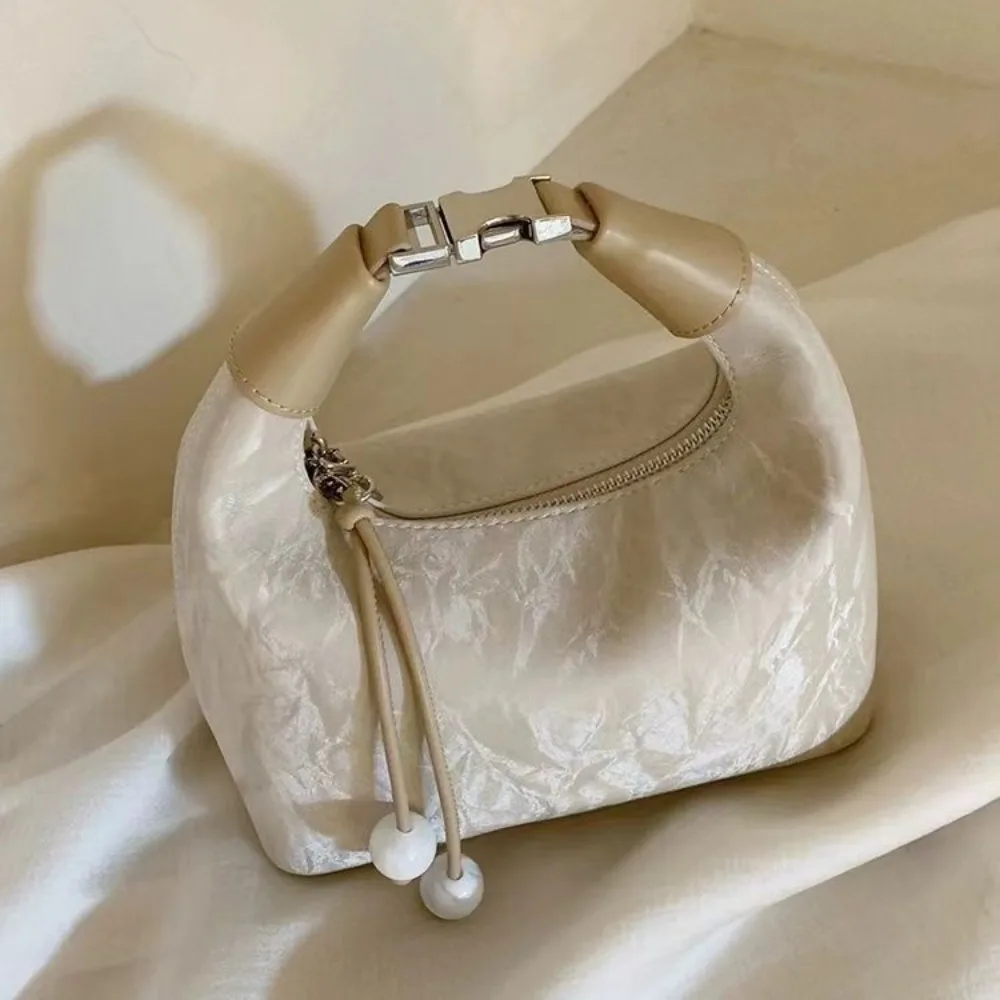 Women Bags Design Embroidery Chinese Style Small Crossbody Bags Women Luxury Designer Silk Handbags Purses Shoulder Bag New
Women Bags Design Embroidery Chinese Style Small Crossbody Bags Women Luxury Designer Silk Handbags Purses Shoulder Bag New