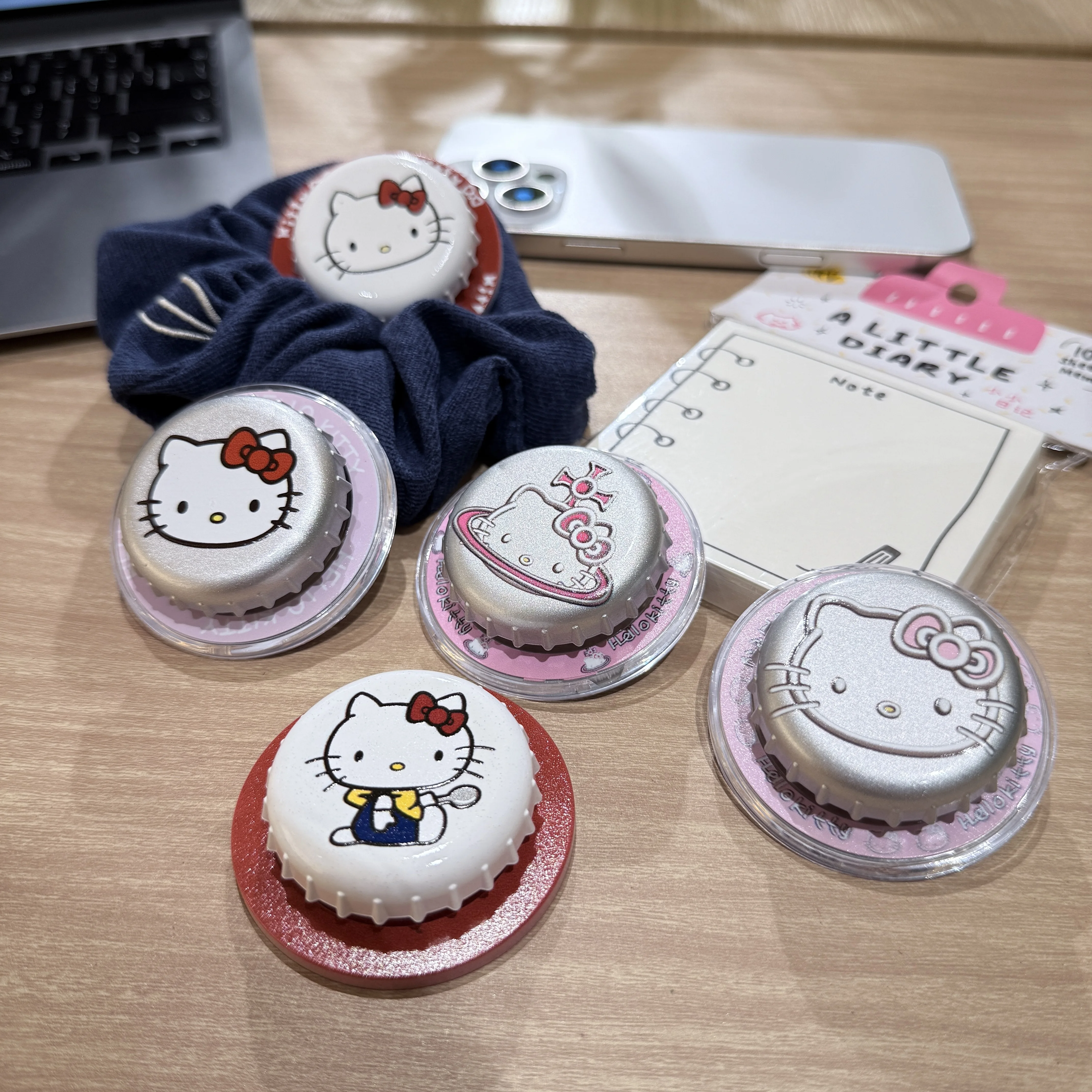 Special Bottle Cap Bracket Sanrio For Hello Kitty Cute Suitable For Magnetic Mobile Phone Holder For IPhone Or Smartphone Case
Special Bottle Cap Bracket Sanrio For Hello Kitty Cute Suitable For Magnetic Mobile Phone Holder For IPhone Or Smartphone Case