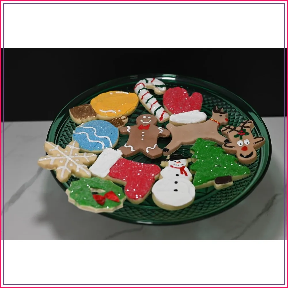 Fake Assorted Christmas Cookies (set of 12) - Festive Decorative Treats
Fake Assorted Christmas Cookies (set of 12) - Festive Decorative Treats