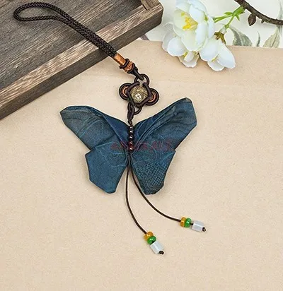 Mulberry Silk Butterfly Tassel Pendant Cute Fragrant Cloud Yarn Mobile Phone Silk Handmade Pendant Chinese Style
Mulberry Silk Butterfly Tassel Pendant Cute Fragrant Cloud Yarn Mobile Phone Silk Handmade Pendant Chinese Style