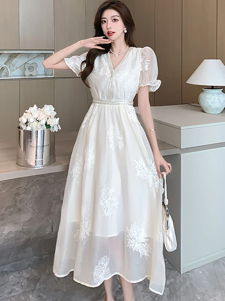 White Jacquard Puff Sleeve Diamonds V-Neck Women's Dress Summer Elegant Casual Long Dress 2025 Korean Bodycon Party Night Dress
White Jacquard Puff Sleeve Diamonds V-Neck Women's Dress Summer Elegant Casual Long Dress 2025 Korean Bodycon Party Night Dress