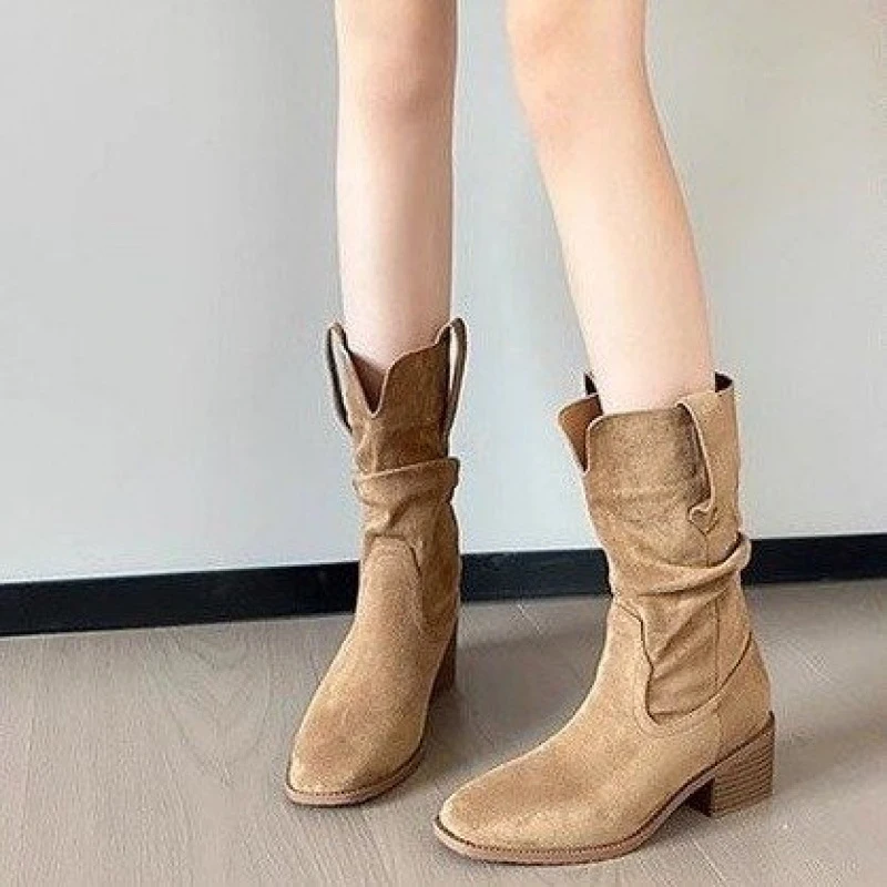 Chunky HeelPUWinter suede short boots with round toe, fashion boots with high heels(6-8cm)
Chunky HeelPUWinter suede short boots with round toe, fashion boots with high heels(6-8cm)