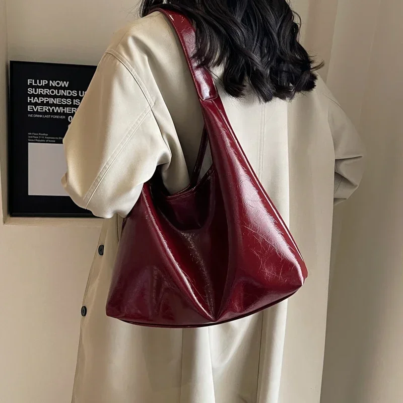 2025 New! Retro Style High-End Women's Tote Bag | Simple Stylish Commuter Armpit Bag | Large Capacity, Shoulder Carry
2025 New! Retro Style High-End Women's Tote Bag | Simple Stylish Commuter Armpit Bag | Large Capacity, Shoulder Carry