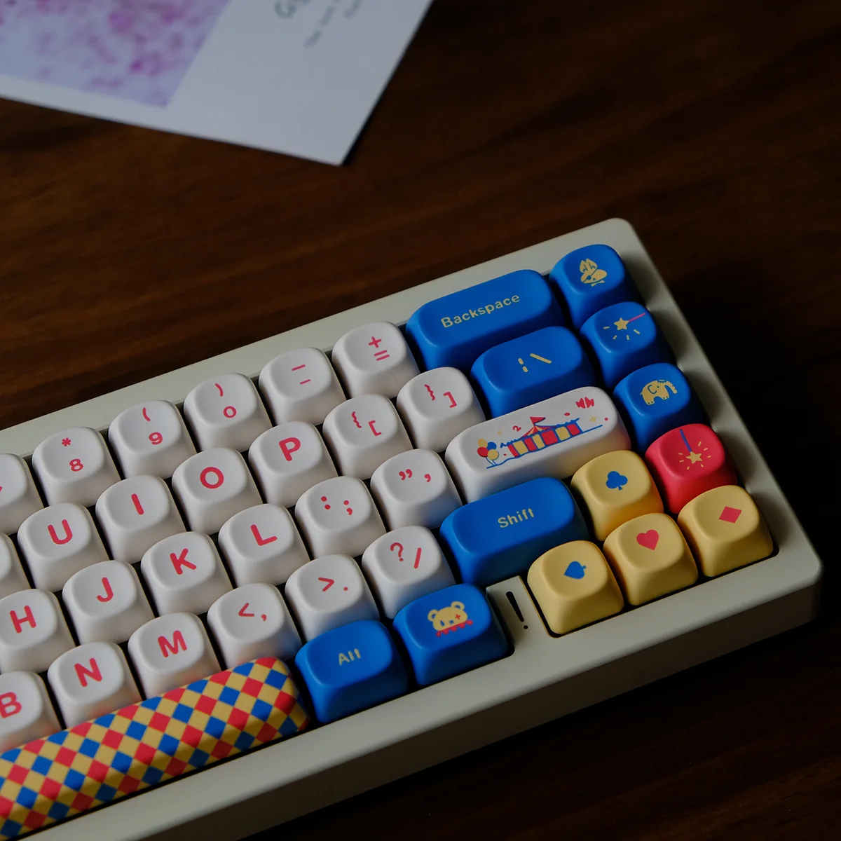XOA Circus MOA thermal sublimation 5 sides, mechanical keyboard PBT thermal transfer, cross shaft
XOA Circus MOA thermal sublimation 5 sides, mechanical keyboard PBT thermal transfer, cross shaft