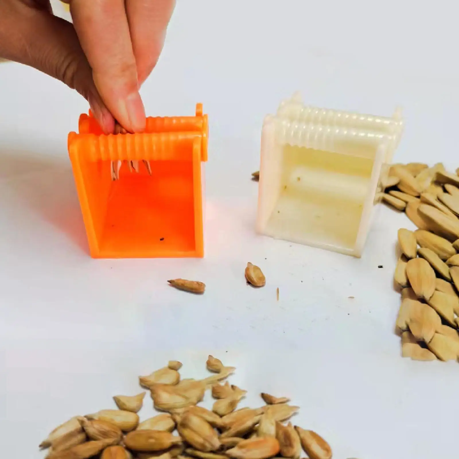 Sunflower Seed Peeler Kitchen Gadget Easy to Clean Opener Machine Shell Peeling Machine for Travel Household Adults Lazy People
Sunflower Seed Peeler Kitchen Gadget Easy to Clean Opener Machine Shell Peeling Machine for Travel Household Adults Lazy People