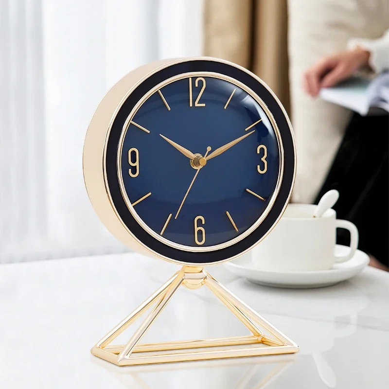 Luxury Living Room Table Clocks Decorarion Electronic Modern Silent Desk Clocks Simple Design Metal Home Decor Die Uhr. LLTC
Luxury Living Room Table Clocks Decorarion Electronic Modern Silent Desk Clocks Simple Design Metal Home Decor Die Uhr. LLTC