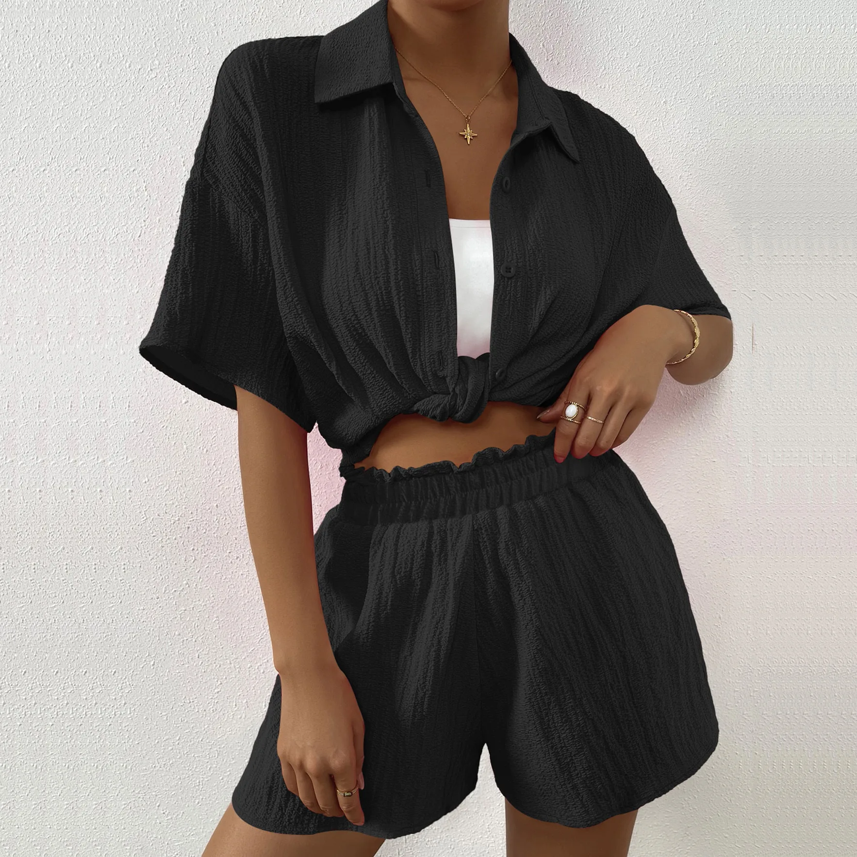 2025 Women's Summer Casual Solid Color Suit Fashionable Lapel Short-sleeved Single-breasted Shirt + Loose Shorts Two-piece Set
2025 Women's Summer Casual Solid Color Suit Fashionable Lapel Short-sleeved Single-breasted Shirt + Loose Shorts Two-piece Set