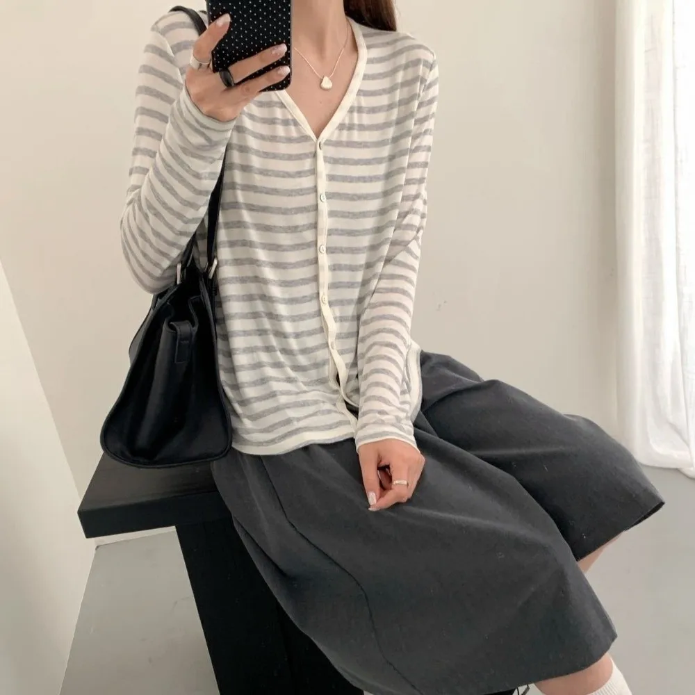 Lyocell Women's Cardigan Round Neck Slim Knitwear Long Sleeve Top Stripe Basic Shirt Sunscreen Clothing Spring Summer
Lyocell Women's Cardigan Round Neck Slim Knitwear Long Sleeve Top Stripe Basic Shirt Sunscreen Clothing Spring Summer