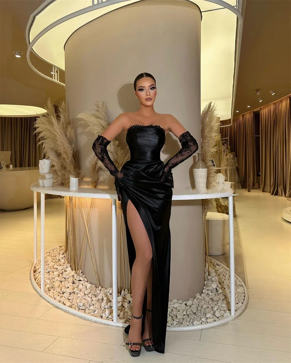 Black Mermaid Evening gown Lace satin strapless pleated ball dress Birthday party dress vestidos de noche вечернее платье в пол
Black Mermaid Evening gown Lace satin strapless pleated ball dress Birthday party dress vestidos de noche вечернее платье в пол