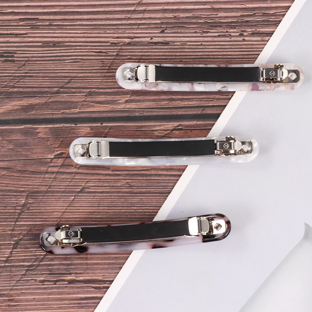 3pcs Acetate Clip Reusable Non-Slip Ponytail Holder For Women Fashion Hairpins Creative Hair Styling Tool Hair Accessories
3pcs Acetate Clip Reusable Non-Slip Ponytail Holder For Women Fashion Hairpins Creative Hair Styling Tool Hair Accessories