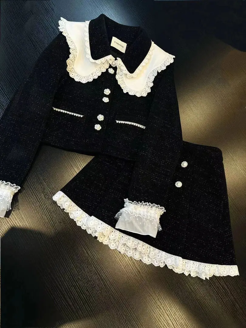 2024 Fall and Winter New Women Two Piece Skirt Sets Lace Patchwork Lapel Collar Long Sleeve Jacket + A Line Mini Skirt Outfits
2024 Fall and Winter New Women Two Piece Skirt Sets Lace Patchwork Lapel Collar Long Sleeve Jacket + A Line Mini Skirt Outfits