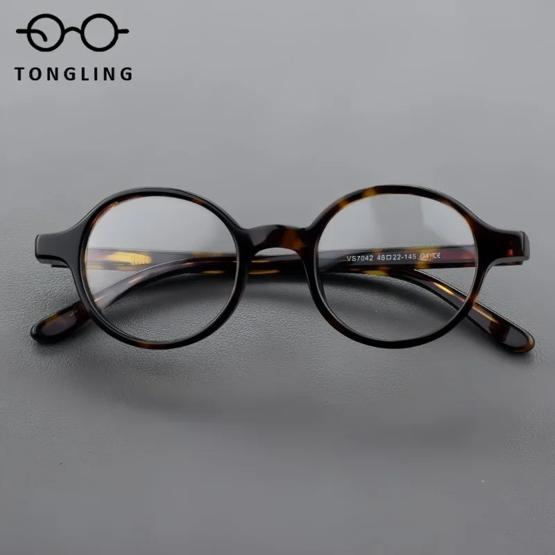 Model High-Quality Acetate Handcrafted Women Eyeglass Premium Quality Elegant Vintage Men Fashion Multi-Purpose Eyewear Frame
Model High-Quality Acetate Handcrafted Women Eyeglass Premium Quality Elegant Vintage Men Fashion Multi-Purpose Eyewear Frame