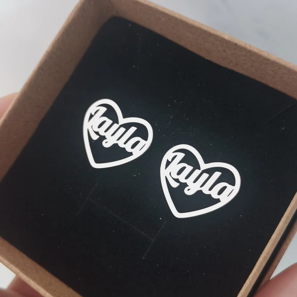 LeeChee Heart Custom Name Earrstuds Gift For Girls Stainless Steel Earloop Personalized Jewelry
LeeChee Heart Custom Name Earrstuds Gift For Girls Stainless Steel Earloop Personalized Jewelry