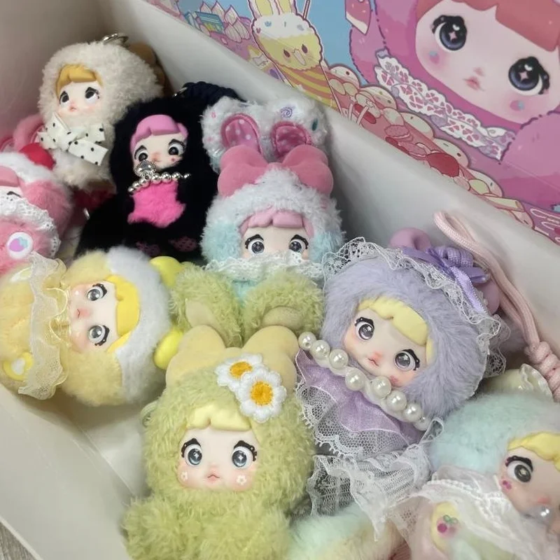 Подлинная серия Nommi Swee-Theart Rabbit, плюшевая слепая коробка, кукла, сумка, кулон, подарок для девочки, милая коллекция кукол, аниме-модель, подарочная игрушка
Подлинная серия Nommi Swee-Theart Rabbit, плюшевая слепая коробка, кукла, сумка, кулон, подарок для девочки, милая коллекция кукол, аниме-модель, подарочная игрушка