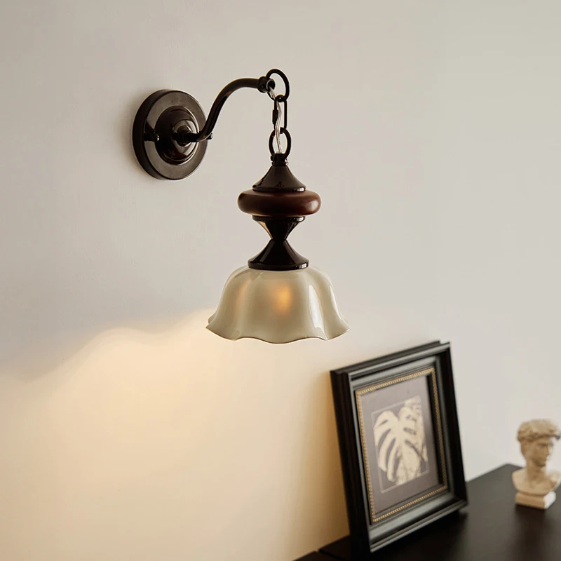 Retro Bedroom Ceramic led Wall Lamp Creamy Style Bedside Simple Lighting Fixture Internet Famous Living Room Oak Wood Wall Light
Retro Bedroom Ceramic led Wall Lamp Creamy Style Bedside Simple Lighting Fixture Internet Famous Living Room Oak Wood Wall Light