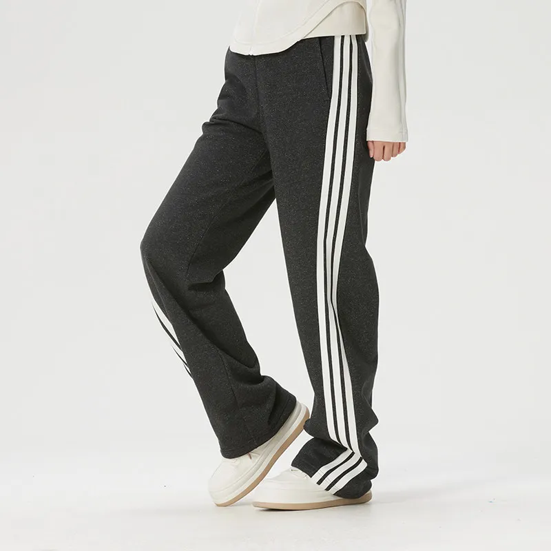 Adidas Womens Fleece Knit Pants Three Stripes Drawstring Sport Trousers KX8907
Adidas Womens Fleece Knit Pants Three Stripes Drawstring Sport Trousers KX8907