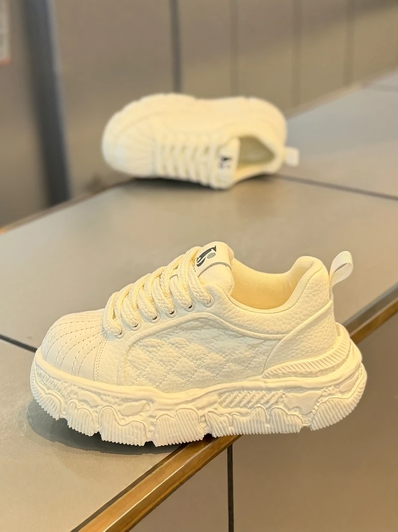 Men's 2026 New Summer Casual Versatile Thick Bottom Bread Shoe Sports Heightening Head White Board Shoe Low Help Height
Men's 2026 New Summer Casual Versatile Thick Bottom Bread Shoe Sports Heightening Head White Board Shoe Low Help Height