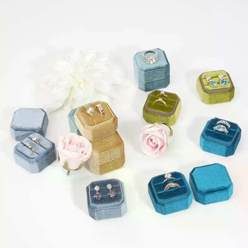 Velvet Ring Box Double Ring Box With Detachable Lid 2 Slots Octagon Ring Display Holder Case For Engagement Wedding Proposal
Velvet Ring Box Double Ring Box With Detachable Lid 2 Slots Octagon Ring Display Holder Case For Engagement Wedding Proposal