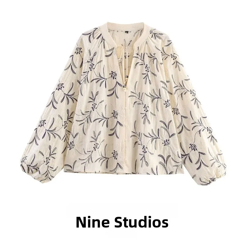 Vintage Style Loose Fit Embroidered V-Neck Shirt Women's Casual Fashion Breathable Cotton Polyester Blend Long Sleeve Top
Vintage Style Loose Fit Embroidered V-Neck Shirt Women's Casual Fashion Breathable Cotton Polyester Blend Long Sleeve Top
