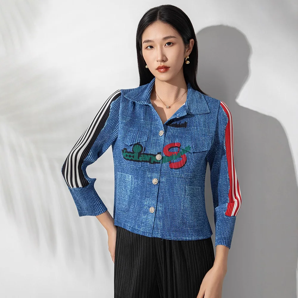 Miyake Pleated Denim Jacket for Women 2025 Autumn New Design Long-sleeved Gradient Shirt Collar Buttoned Cardigan Top
Miyake Pleated Denim Jacket for Women 2025 Autumn New Design Long-sleeved Gradient Shirt Collar Buttoned Cardigan Top