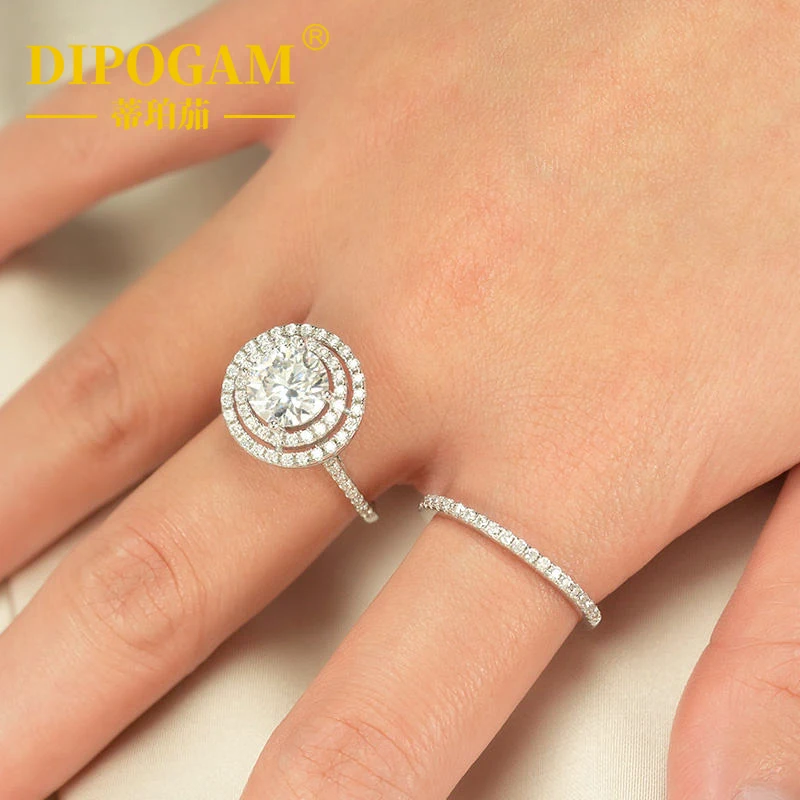 S925 pure silver moissanite ring, European and American style platinum plated ring jewelry, luxurious women's fashion ring
S925 pure silver moissanite ring, European and American style platinum plated ring jewelry, luxurious women's fashion ring