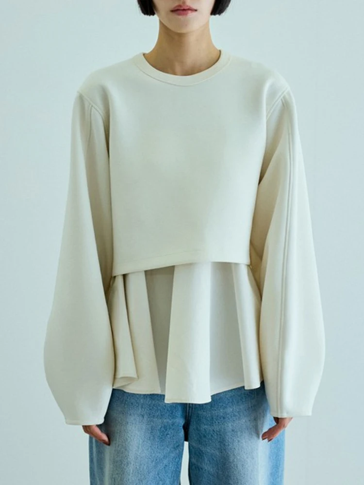 Patchwork Sweatshirts Women Korean Fashion Ruffles Hem Zipper Lantern Sleeve Tops Jumper Loose Casual Pullovers 2025 New Outfits
Patchwork Sweatshirts Women Korean Fashion Ruffles Hem Zipper Lantern Sleeve Tops Jumper Loose Casual Pullovers 2025 New Outfits