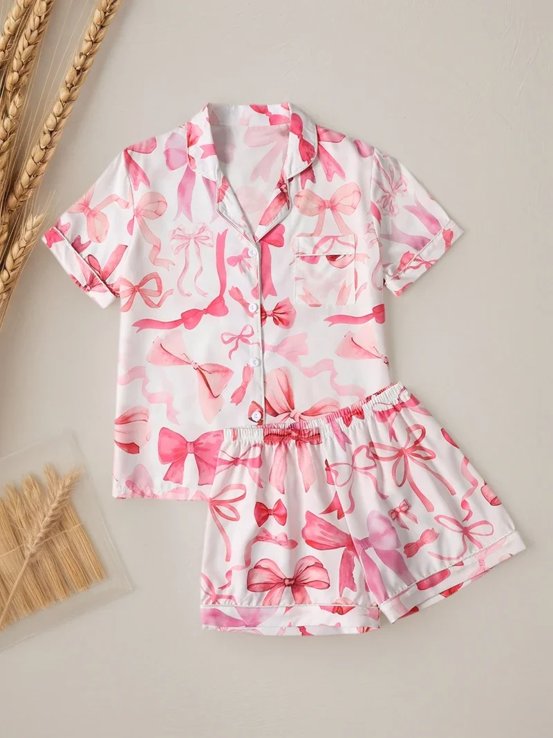 Женский повседневный пижамный комплект с цветочным принтом, топ с короткими рукавами и лацканами, эластичные шорты, удобная летняя одежда для дома и одежда для сна 
Женский повседневный пижамный комплект с цветочным принтом, топ с короткими рукавами и лацканами, эластичные шорты, удобная летняя одежда для дома и одежда для сна