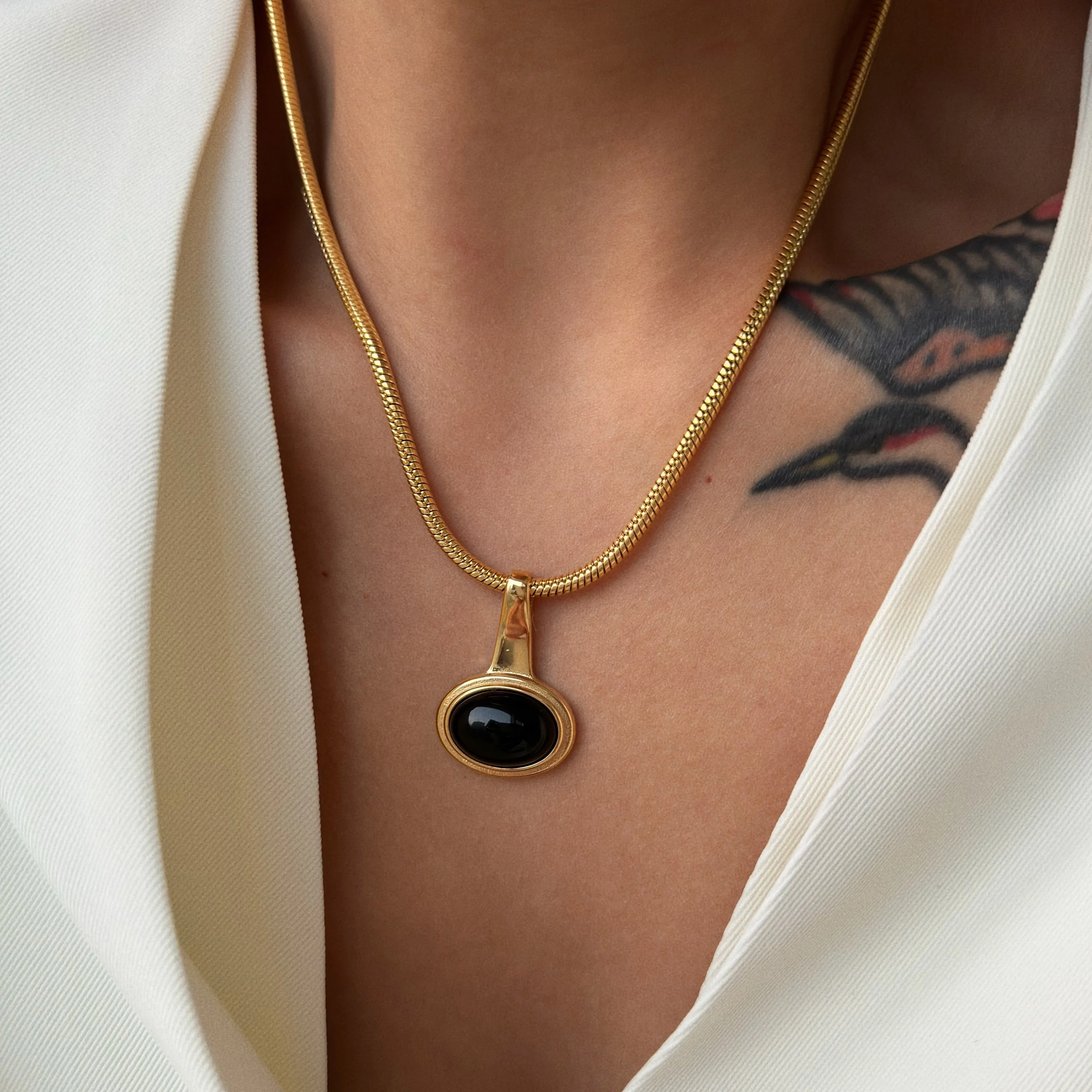 DASEIN New 18k Pvd Gold Plated Vintage Black Natural Stone Pendant Necklace Stainless Steel Snake Bone Chain Women Jewelry
DASEIN New 18k Pvd Gold Plated Vintage Black Natural Stone Pendant Necklace Stainless Steel Snake Bone Chain Women Jewelry