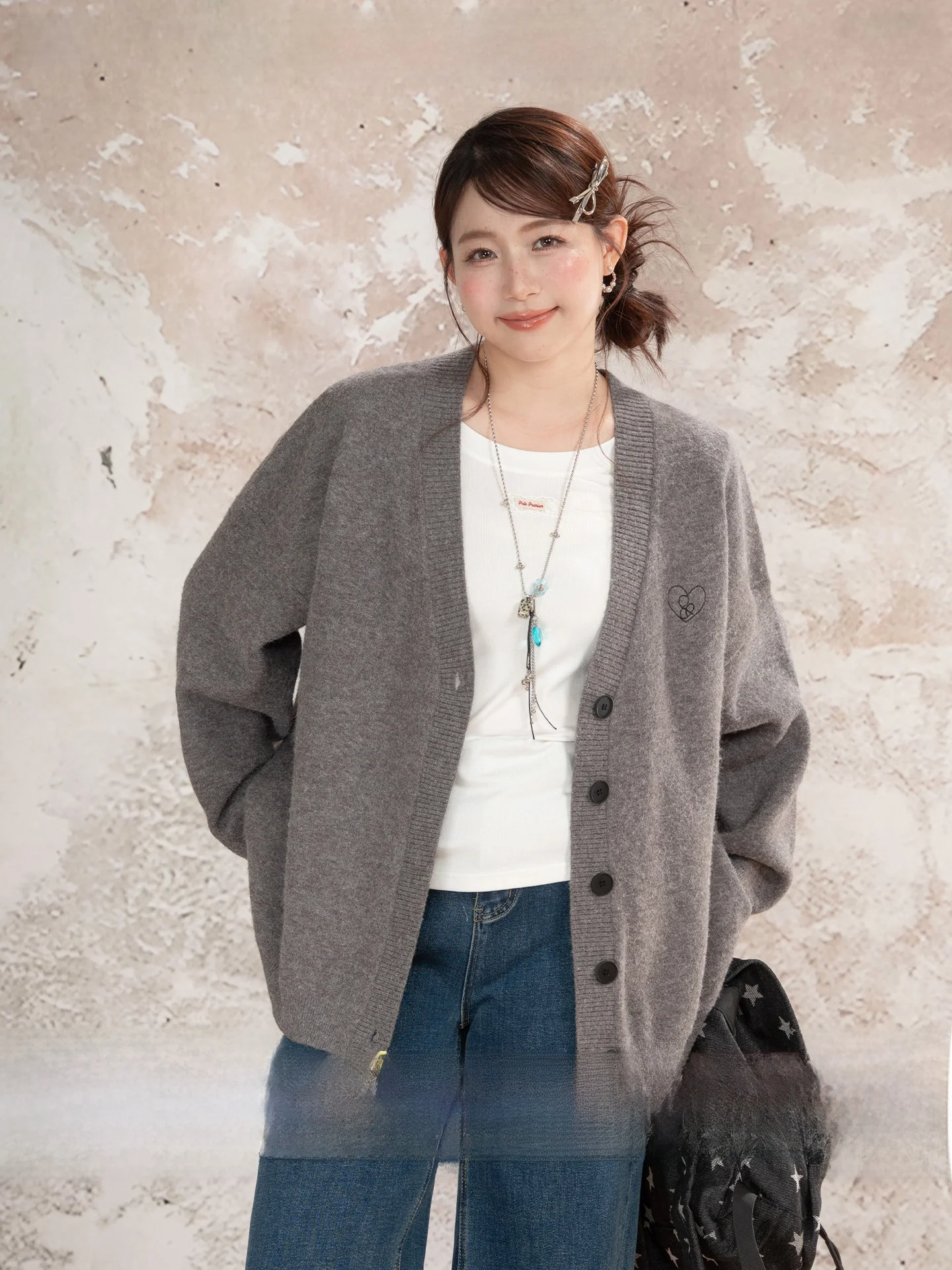Heynew plus Size Embroidered V-Neck Knit Open Cardigan Loose Fit Fat MM Outerwear Top Women's plus Size Knitwear Autumn Season
Heynew plus Size Embroidered V-Neck Knit Open Cardigan Loose Fit Fat MM Outerwear Top Women's plus Size Knitwear Autumn Season