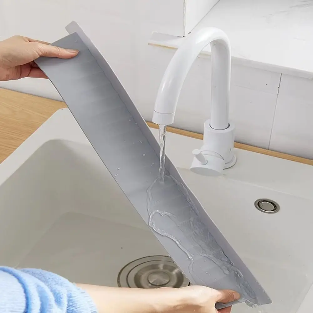 1Pcs New Silicone Sink Splash Guard with Suction Cup Reusable Kitchen Countertop Bar Soft Heightenin Sink Guard Baffle Plate
1Pcs New Silicone Sink Splash Guard with Suction Cup Reusable Kitchen Countertop Bar Soft Heightenin Sink Guard Baffle Plate