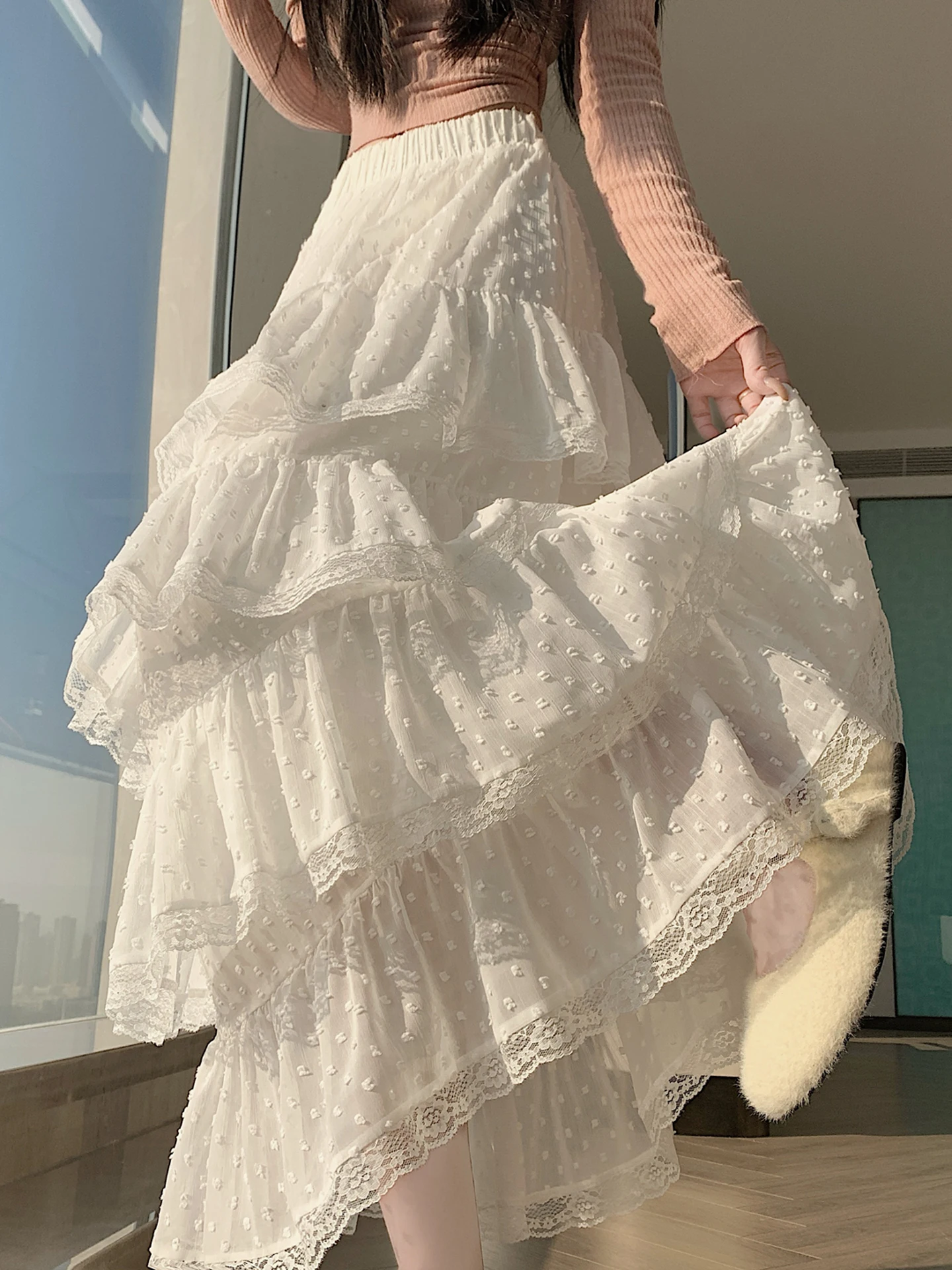 Юбка А-силуэта с высокой талией, кружевной отделкой, многоярусная, длиной макси, женская, весна-осень, новая модная плиссированная длинная юбка для повседневной носки и офиса
Юбка А-силуэта с высокой талией, кружевной отделкой, многоярусная, длиной макси, женская, весна-осень, новая модная плиссированная длинная юбка для повседневной носки и офиса