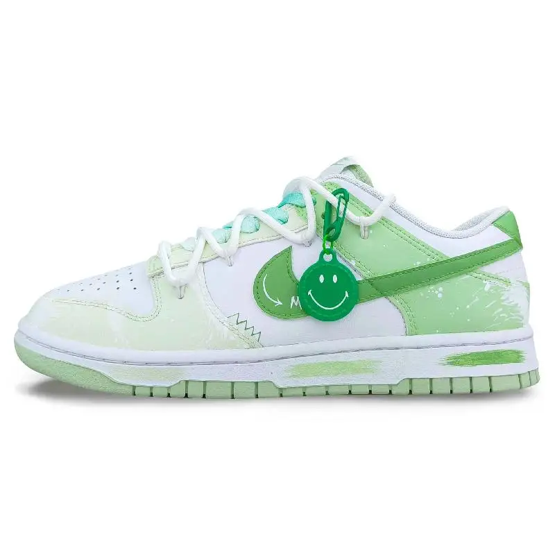 【Customize】Nike Dunk Skateboarding Shoes Men Low-top White/Green Sneakers shoes DV0831-105
【Customize】Nike Dunk Skateboarding Shoes Men Low-top White/Green Sneakers shoes DV0831-105