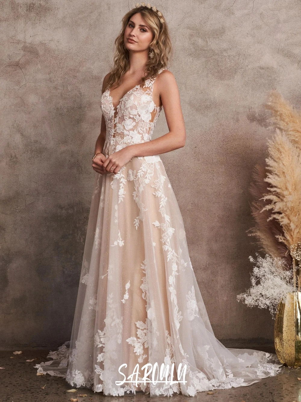 Sweet Appliques Lace Wedding Dress For Women Simple A Line Chic Low Back Bride Dresses Customized Deep V Neck Bridal Gown
Sweet Appliques Lace Wedding Dress For Women Simple A Line Chic Low Back Bride Dresses Customized Deep V Neck Bridal Gown