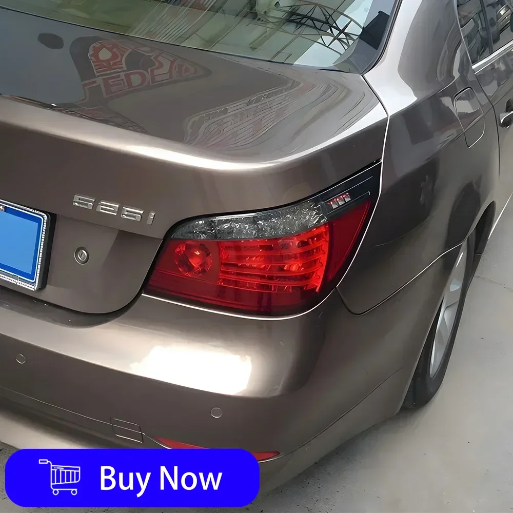 Для BMW 5 серии E60 2003-2010 светодиодные задние фонари автомобиля в сборе, обновление, мигающий сигнальный светильник, аксессуары Plug and play
Для BMW 5 серии E60 2003-2010 светодиодные задние фонари автомобиля в сборе, обновление, мигающий сигнальный светильник, аксессуары Plug and play