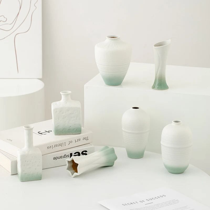 Ceramic vase - New Chinese style, green, luxurious and high-end floral arrangement vessel
Ceramic vase - New Chinese style, green, luxurious and high-end floral arrangement vessel