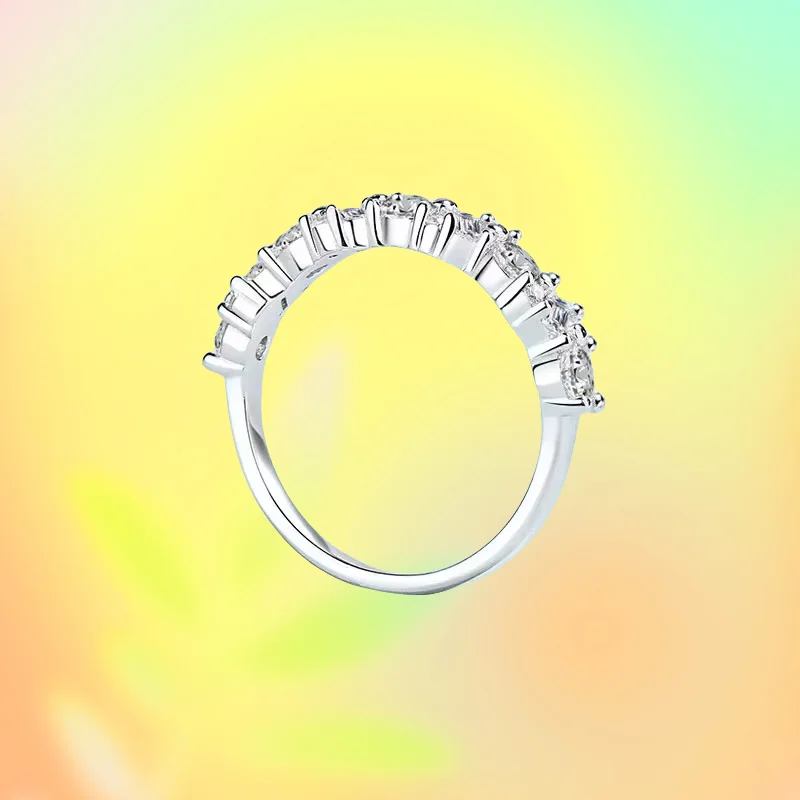 Ювелирные изделия специальной формы PT950 платиновый муассанит VVS1 DColor 0,9CT с круглым и квадратным бриллиантом Роскошное альтернативное кольцо для женщин
Ювелирные изделия специальной формы PT950 платиновый муассанит VVS1 DColor 0,9CT с круглым и квадратным бриллиантом Роскошное альтернативное кольцо для женщин
