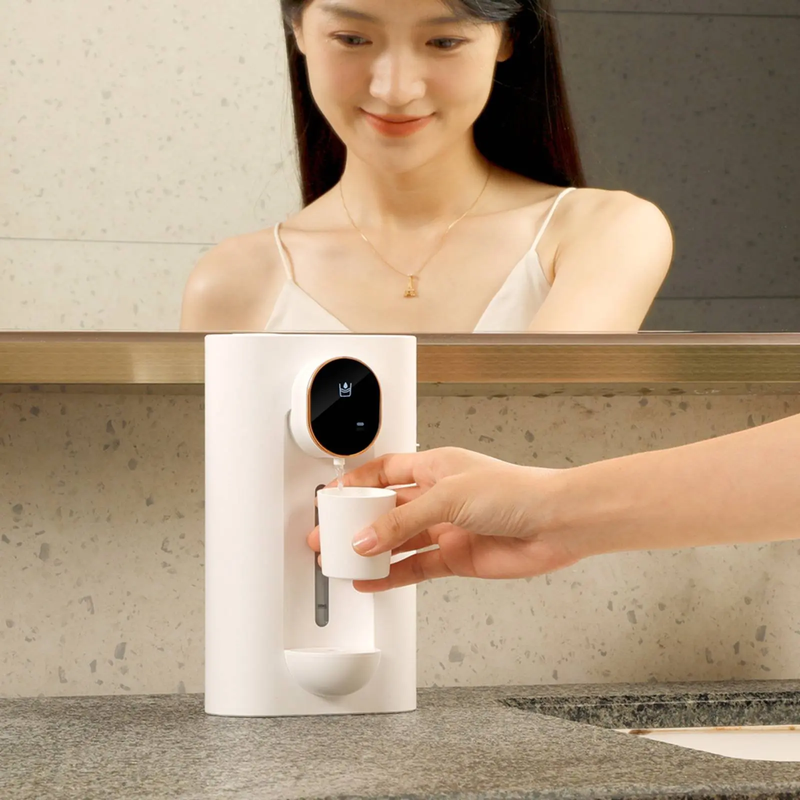 Smart Mouthwash Dispenser Easy to Use Desktop Oral Irrigator Countertop Mouth Rinse Machine Space Saving
Smart Mouthwash Dispenser Easy to Use Desktop Oral Irrigator Countertop Mouth Rinse Machine Space Saving