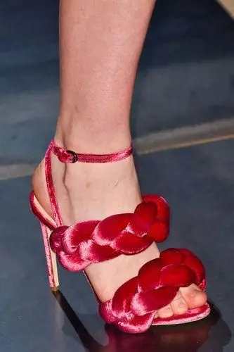 New Velvet High Heel Shoes Summer Woman Cross-tied Sandals Lady Popular Light Color Zapatos Mujer
New Velvet High Heel Shoes Summer Woman Cross-tied Sandals Lady Popular Light Color Zapatos Mujer