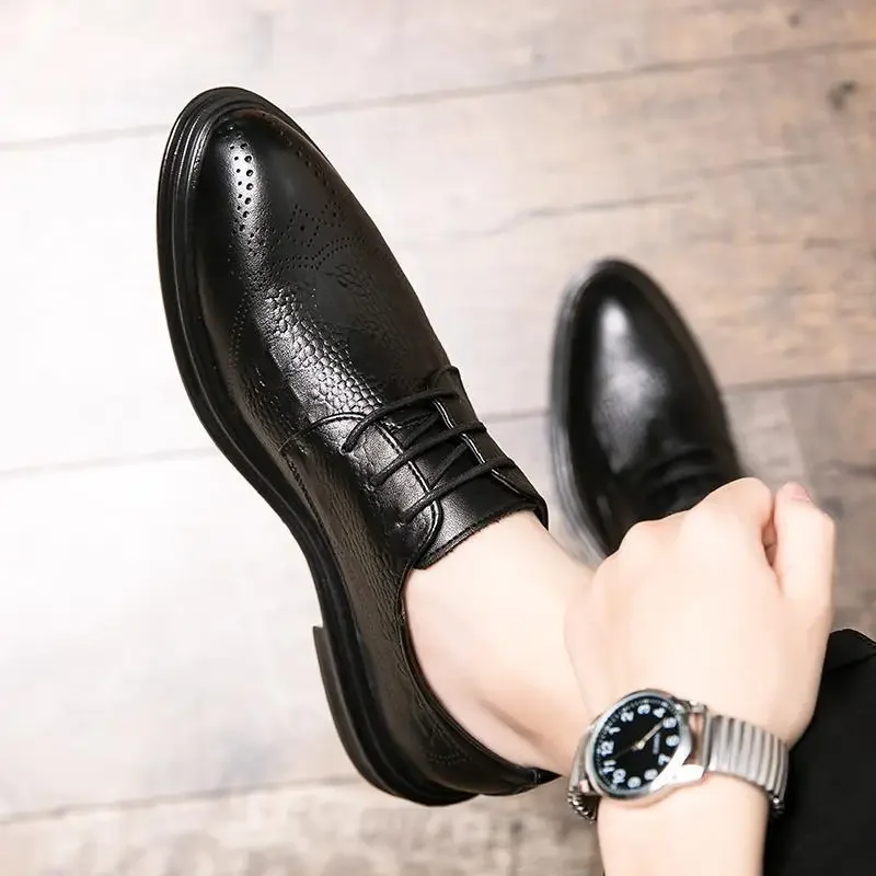 Mokasin shoes new men's dress shoes genuine leather middle-aged business breathable round head wedding shoes
Mokasin shoes new men's dress shoes genuine leather middle-aged business breathable round head wedding shoes
