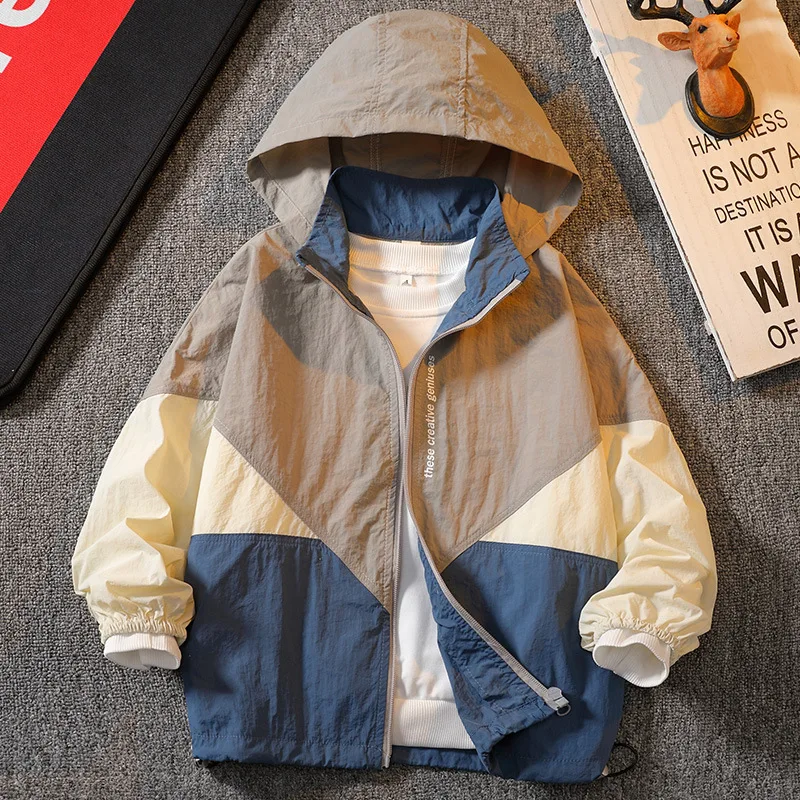 Summer thin boys' sun-protective jacket New boys' summer wear coat, breathable and sun-protective clothing for older children
Summer thin boys' sun-protective jacket New boys' summer wear coat, breathable and sun-protective clothing for older children