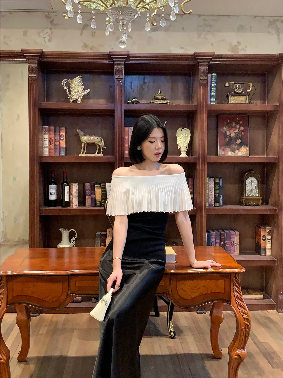 Sweet And Spicy Color Block Commute Shirt W9843 Simple Style Women's Knitted Top Black And White Splice Two-Way Wear Spring 2026
Sweet And Spicy Color Block Commute Shirt W9843 Simple Style Women's Knitted Top Black And White Splice Two-Way Wear Spring 2026