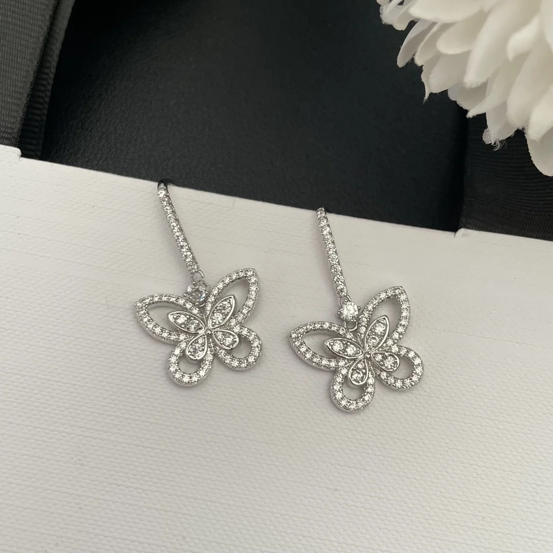 To Reines Europe America Fashion Designer Silver Diamond Butterfly Pendientes Earring Women High Quality Jewelry
To Reines Europe America Fashion Designer Silver Diamond Butterfly Pendientes Earring Women High Quality Jewelry