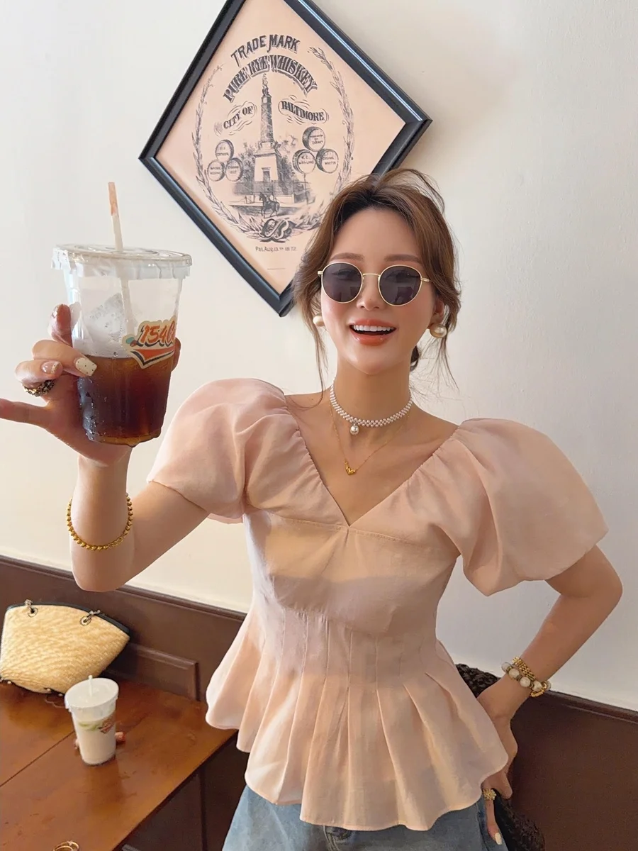 plus Size Women's Summer Shirt V-Neck Slimming Short Sleeve Bubble Sleeve Pink Casual Style Fashionable Inner Wear
plus Size Women's Summer Shirt V-Neck Slimming Short Sleeve Bubble Sleeve Pink Casual Style Fashionable Inner Wear