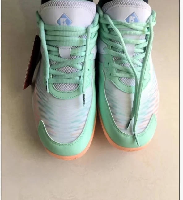 Unisex badminton shoes Breathable wearable sports shoes professional table tennis shoes Women's outdoor tennis shoes
Unisex badminton shoes Breathable wearable sports shoes professional table tennis shoes Women's outdoor tennis shoes
