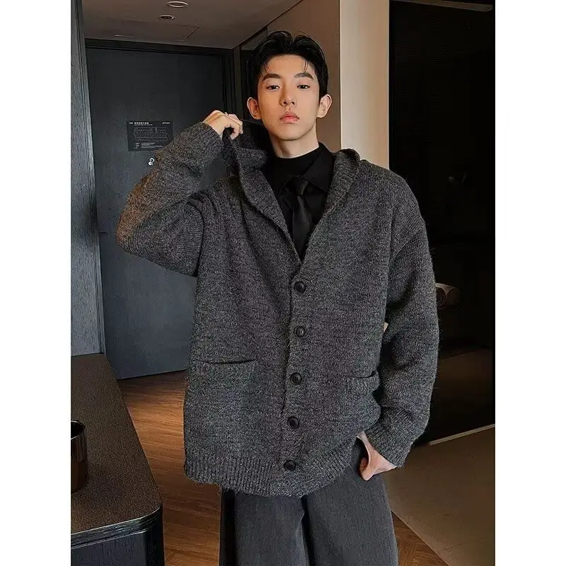 Новый осенне-зимний свитер с v-образным вырезом на подкладке Thiened Fce, кардиган для мужчин среднего возраста и ли, повседневная удобная трикотажная одежда
Новый осенне-зимний свитер с v-образным вырезом на подкладке Thiened Fce, кардиган для мужчин среднего возраста и ли, повседневная удобная трикотажная одежда