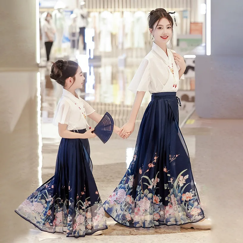 Chinese Style Hanfu Parent-child Clothing Robe Short-sleeved Summer Traditional Top Dress Horse Face Skirt Cosplay Princess Suit
Chinese Style Hanfu Parent-child Clothing Robe Short-sleeved Summer Traditional Top Dress Horse Face Skirt Cosplay Princess Suit