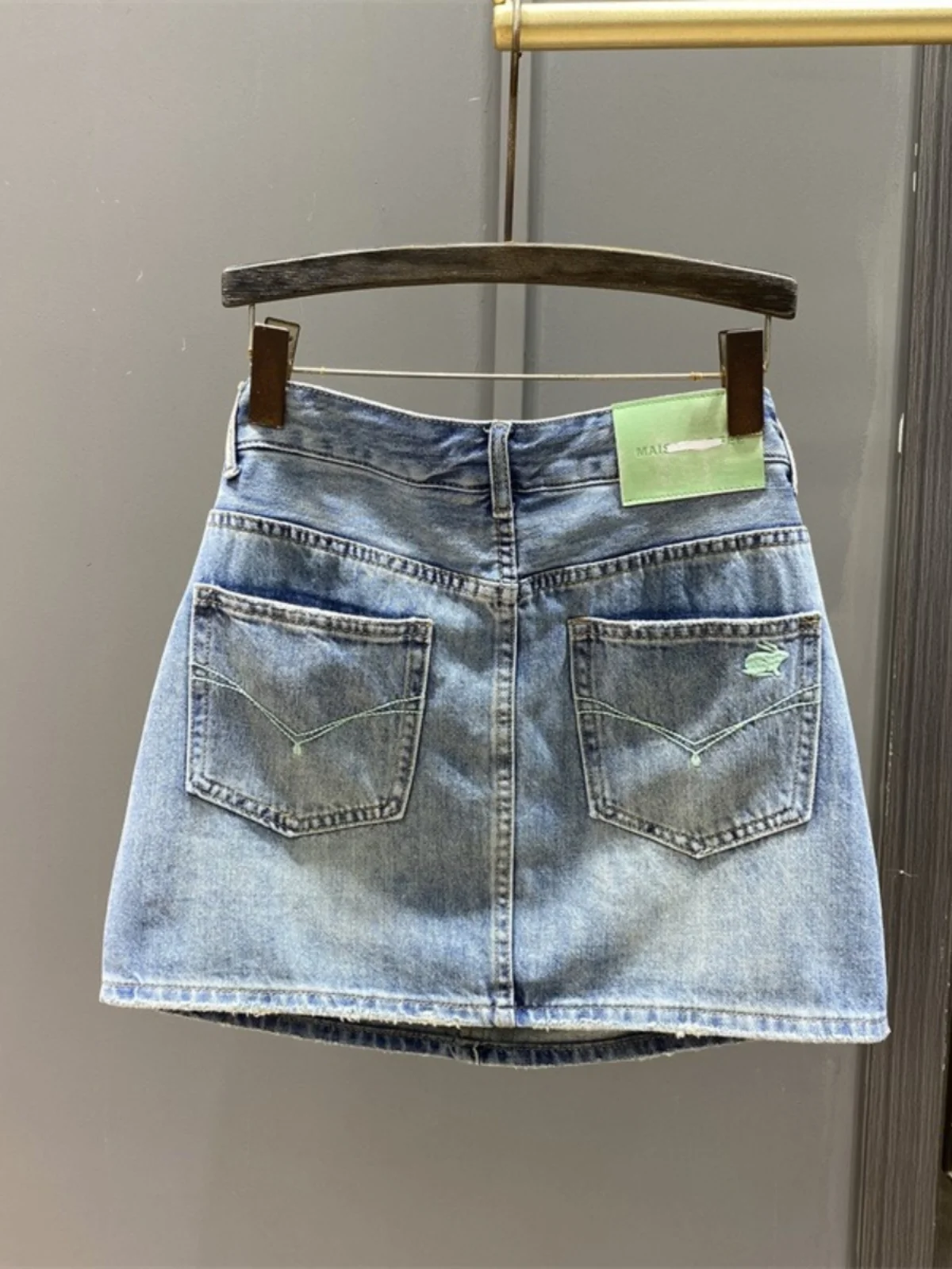 Light Blue High Waist A-Line Skirt Women's Summer Embroidery Design Slimming Denim Skirt Short Pants Korean Style
Light Blue High Waist A-Line Skirt Women's Summer Embroidery Design Slimming Denim Skirt Short Pants Korean Style