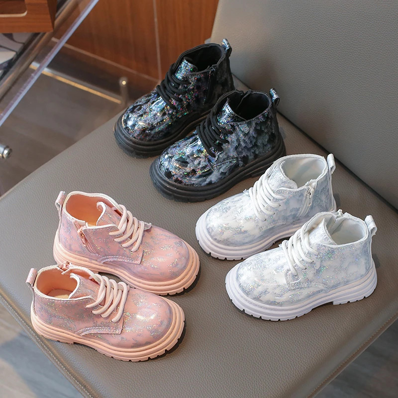 Girls Casual Boots Princess Style Kids Leather Boots Round Toes 2025 Fashion Children Short Boots Side Zipper Shiny Soild Color
Girls Casual Boots Princess Style Kids Leather Boots Round Toes 2025 Fashion Children Short Boots Side Zipper Shiny Soild Color